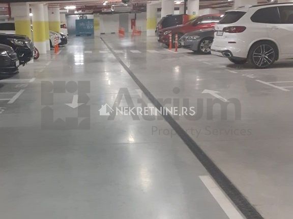 Izdaje se parking mesto u podzemnoj garaži zgrade BW Residences, Beograd na vodi